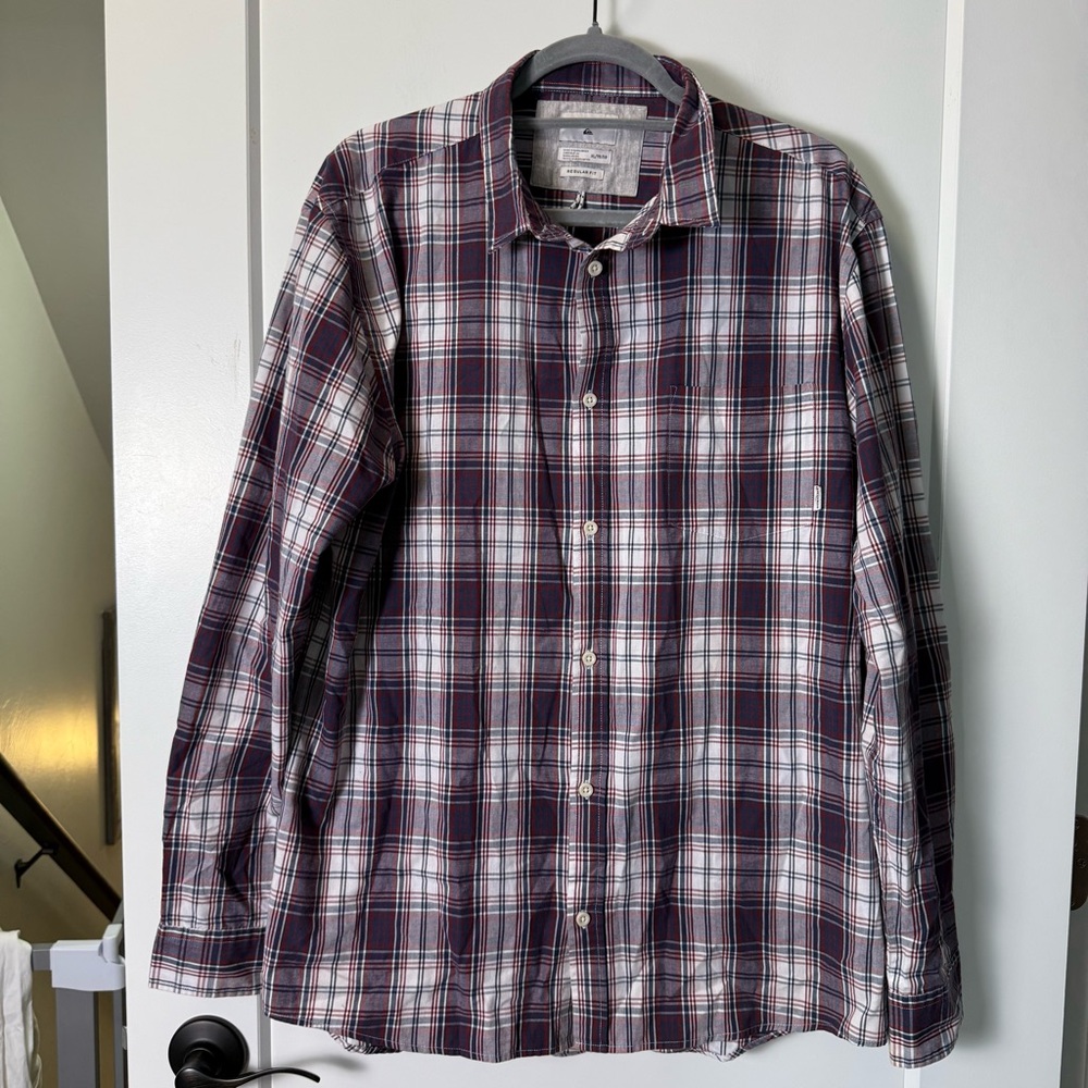Quicksilver Men's Regular Fit Red White Plaid Cotton Button Down Dress Shirt XL